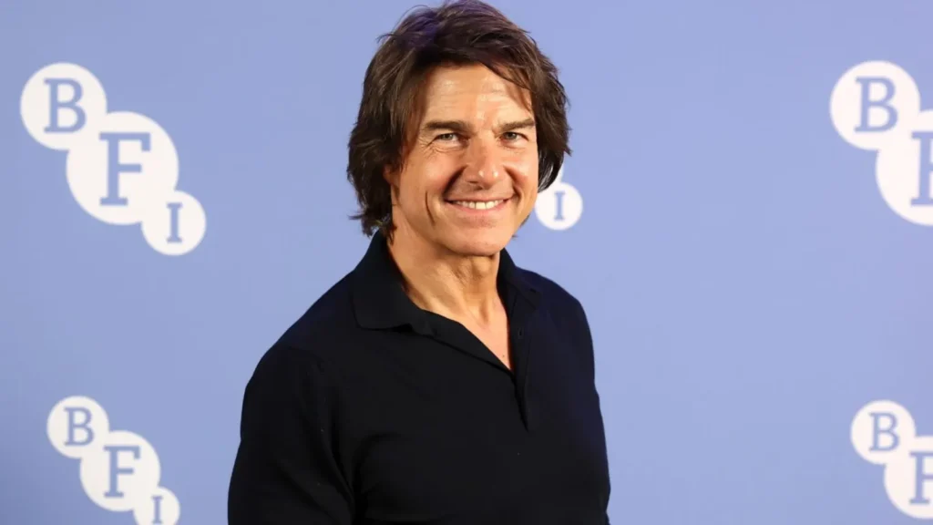 Tom Cruise’s Daring Roof Stunt at BFI Fellowship Event: A Cinematic Spectacle That Went Viral 2 tom cruise