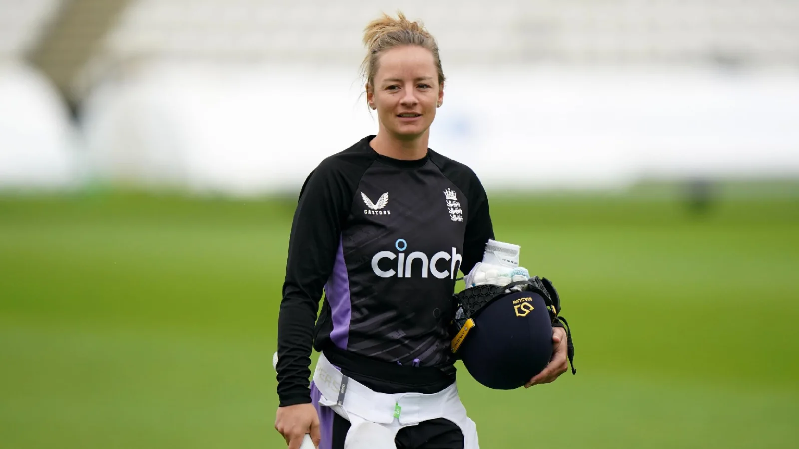 Danni Wyatt-Hodge and the Viral “Marry Me” Tweet to Virat Kohli: A Cricketing Tale That Broke the Internet